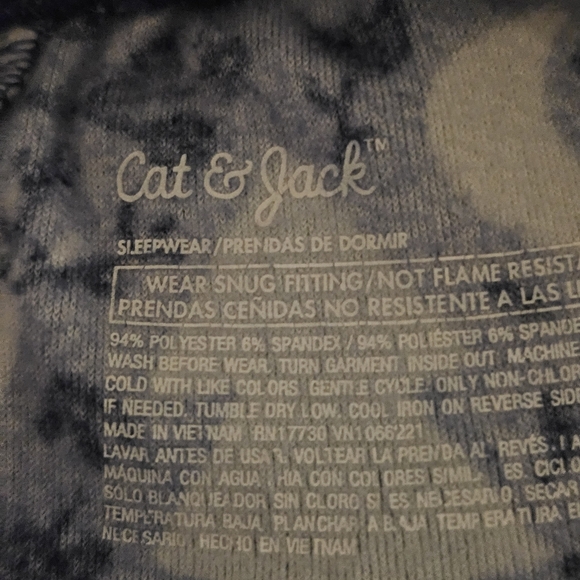 Cat & Jack Blue Animal Print Pajama Set - Picture 10 of 11